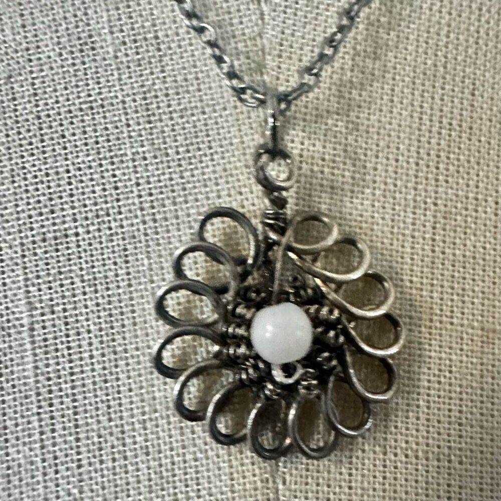 Handmade Wire Loop Flower Pendant Necklace with White Bead